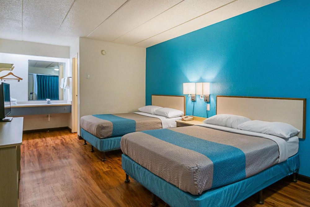 Motel 6-Knoxville, TN - North